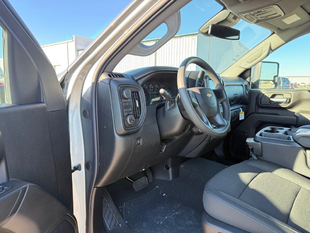 New 2026 Chevrolet Silverado 2500 Custom w/ Custom Value Package AWD/4WD image 17