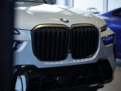 New 2026 BMW X7 xDrive40i w/ M Sport Package