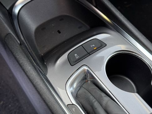 Used 2025 Chevrolet Malibu LT image 22