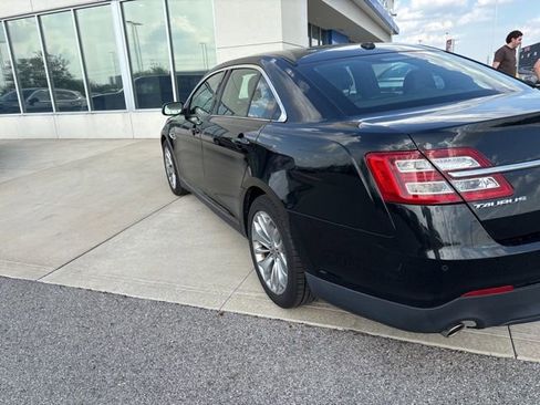 Used 2013 Ford Taurus Limited FWD image 5