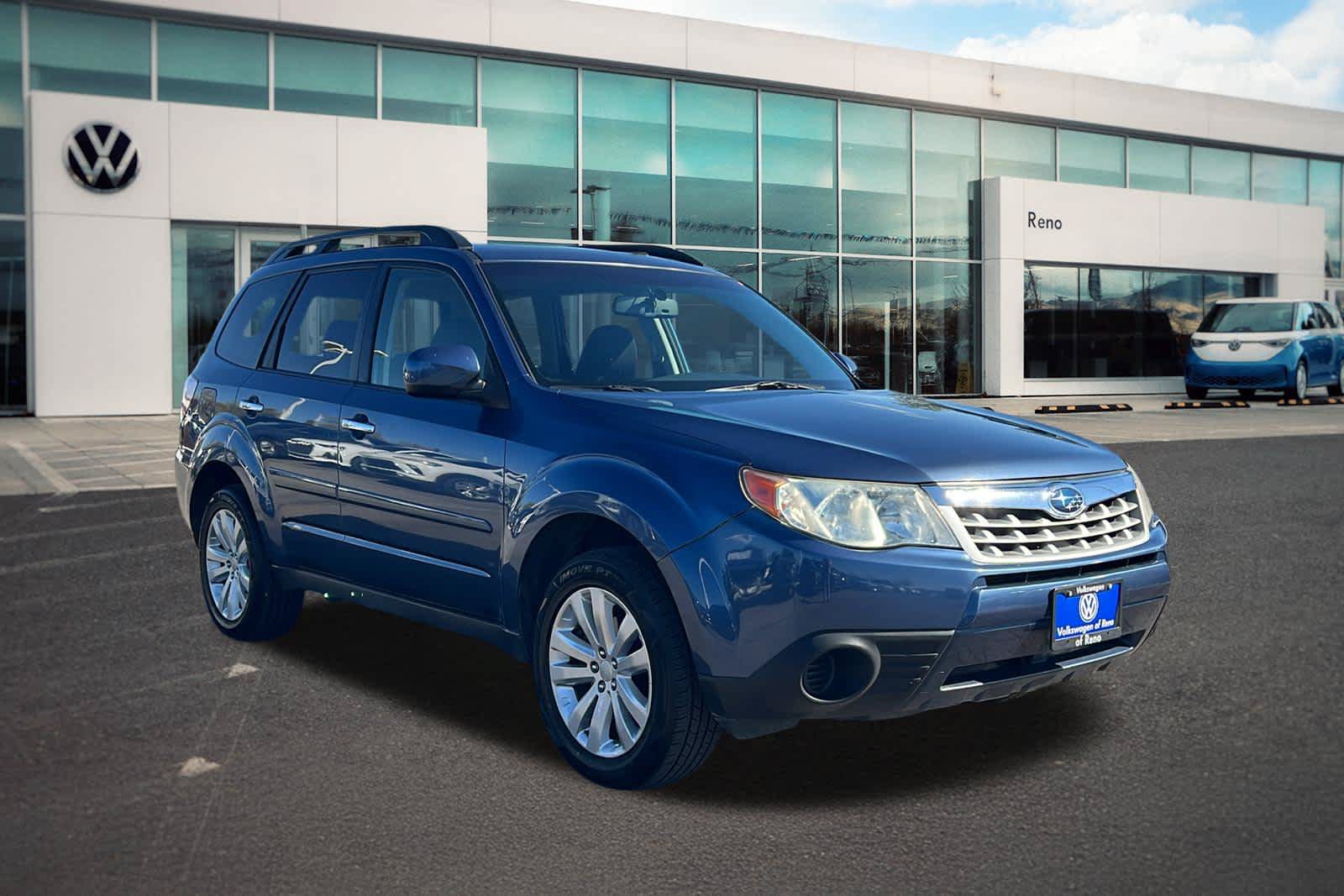 Used 2011 Subaru Forester 2.5X Premium w/ All-Weather Pkg AWD/4WD image 3