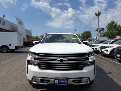 Used 2020 Chevrolet Silverado 1500 High Country w/ Technology Package AWD/4WD image 12