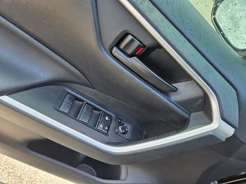 Used 2020 Toyota RAV4 LE FWD image 11