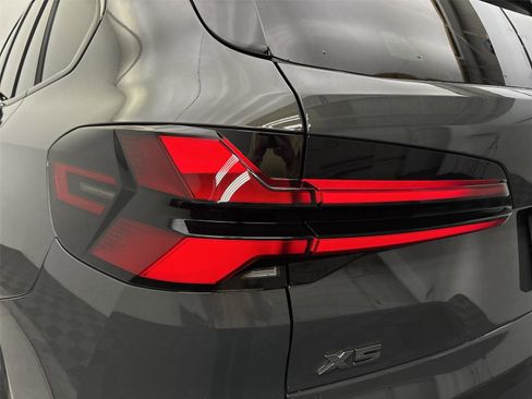 New 2026 BMW X5 M60i image 19