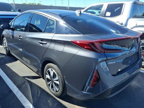 Certified 2018 Toyota Prius Prime Advanced image 4