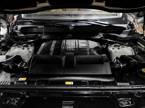 Used 2017 Land Rover Range Rover Sport HSE AWD/4WD image 47