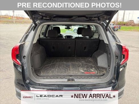 Used 2022 GMC Terrain SLE w/ Driver Convenience Package AWD/4WD image 14
