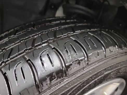 Used 2018 Jeep Compass Limited w/ Navigation Group image 28