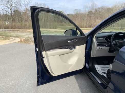 Used 2019 Cadillac XT4 Luxury image 22