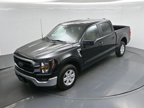 Used 2023 Ford F150 XLT image 32