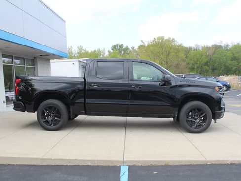 New 2026 Chevrolet Silverado 1500 RST w/ Dark Appearance Package AWD/4WD image 3