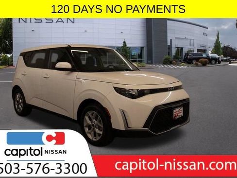 Used 2024 Kia Soul LX w/ Option Group 015 FWD image 1