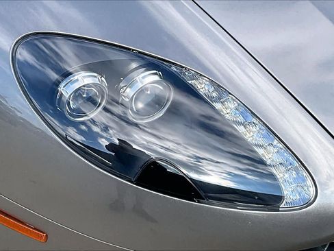 Used 2012 Aston Martin V8 Vantage Coupe image 26