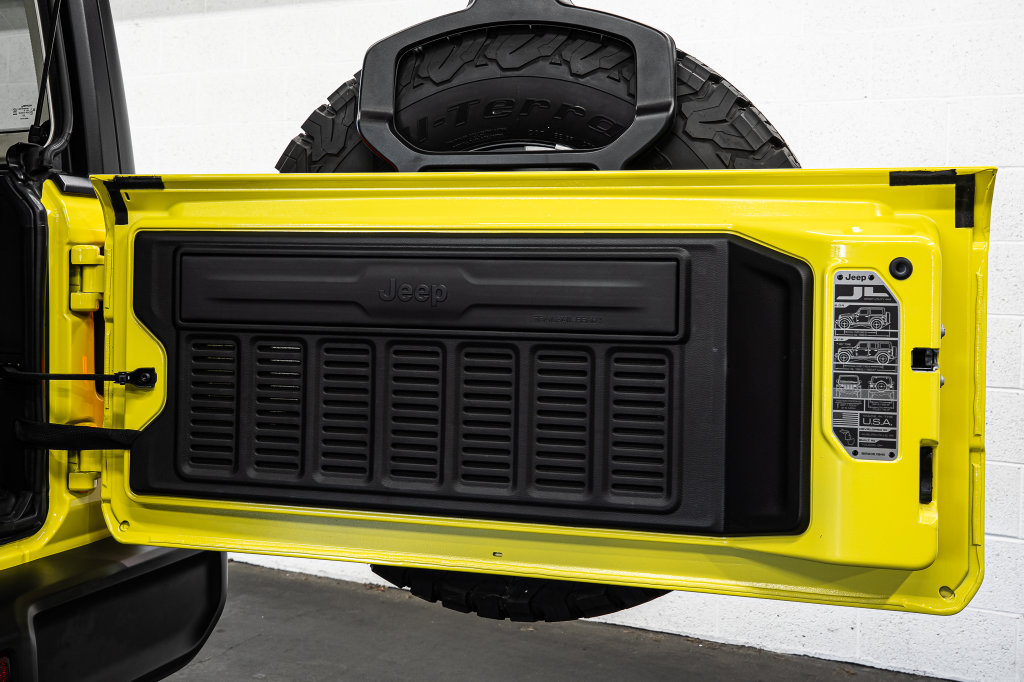 Used 2023 Jeep Wrangler Unlimited Rubicon AWD/4WD image 19