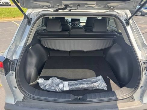 Used 2025 Toyota Corolla Cross XLE AWD/4WD image 13
