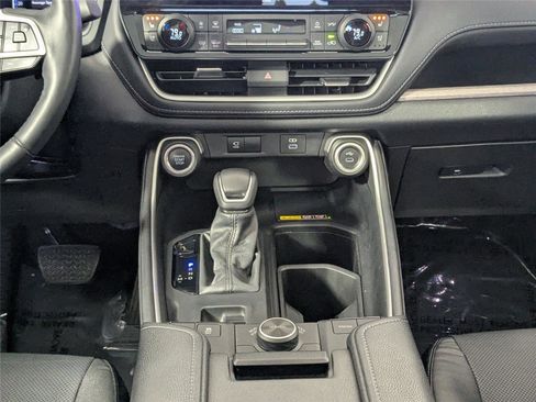 Used 2024 Toyota Grand Highlander Platinum image 36