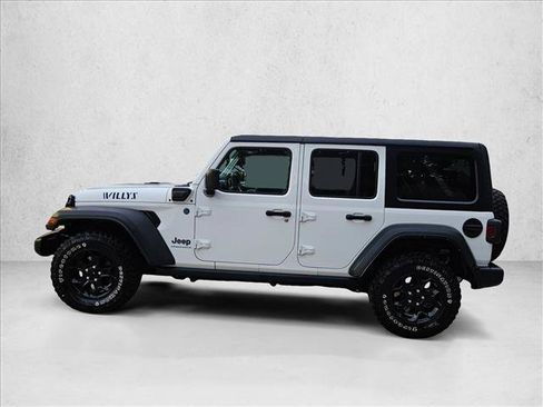Used 2023 Jeep Wrangler Unlimited w/ Convenience Group AWD/4WD image 9