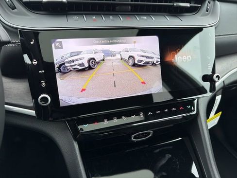 New 2026 Jeep Grand Cherokee Altitude AWD/4WD image 22