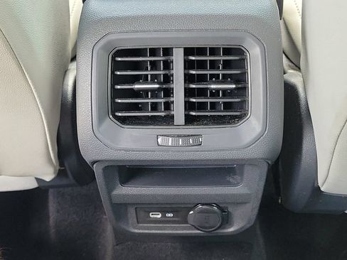 Used 2021 Volkswagen Tiguan SE R-Line FWD image 12