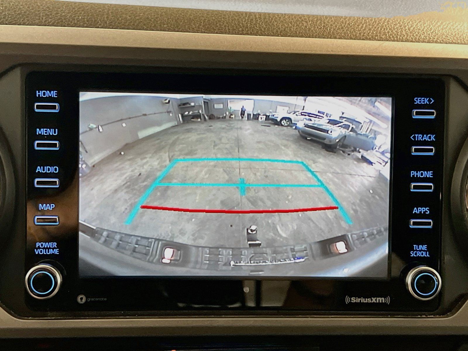 Used 2022 Toyota Tacoma TRD Off-Road w/ Technology Package AWD/4WD image 9