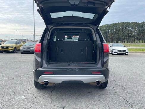 Used 2017 GMC Acadia SLE image 8