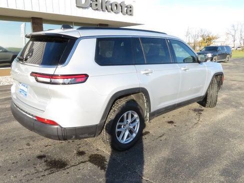 Used 2024 Jeep Grand Cherokee L Laredo image 9