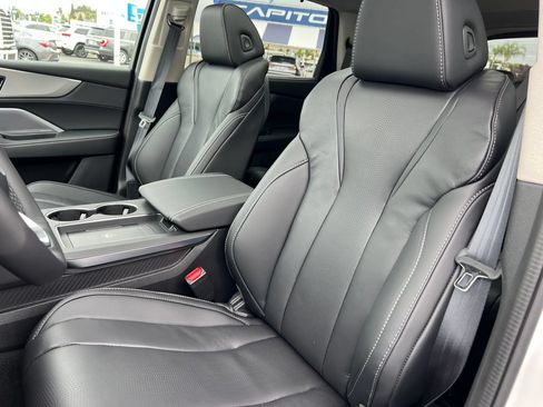 Used 2026 Acura MDX SH-AWD w/ Technology Package image 16