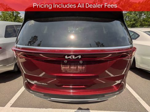 Used 2022 Kia Carnival SX Prestige FWD image 5