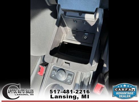 Used 2012 Ford Focus SE FWD image 25