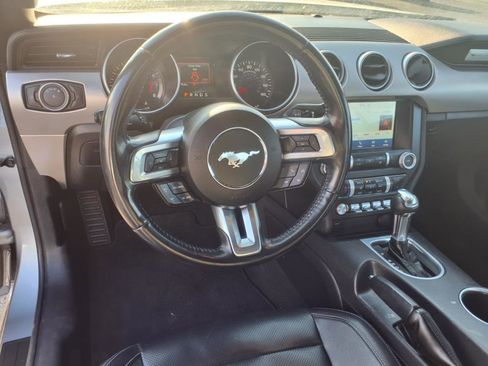 Used 2022 Ford Mustang Premium image 5