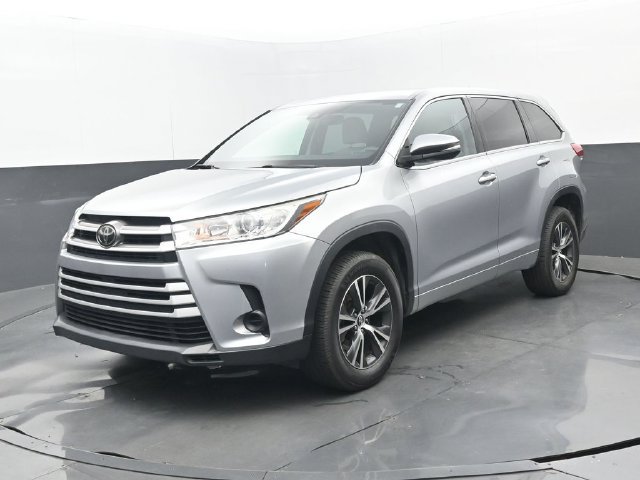 Used 2017 Toyota Highlander LE FWD image 8