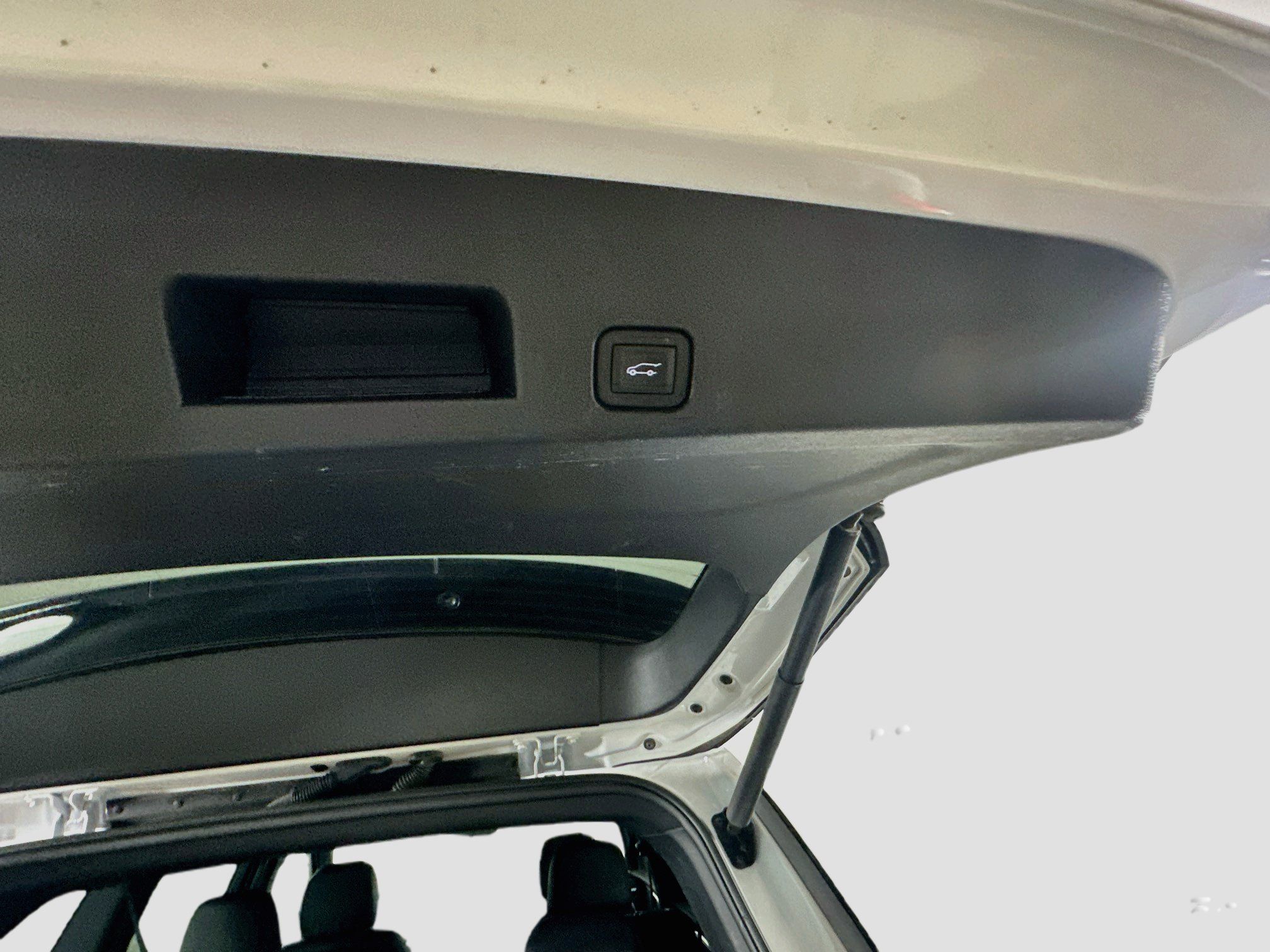 Used 2025 Buick Enclave Preferred FWD image 31