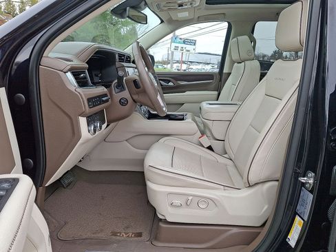 Certified 2023 GMC Yukon Denali image 11