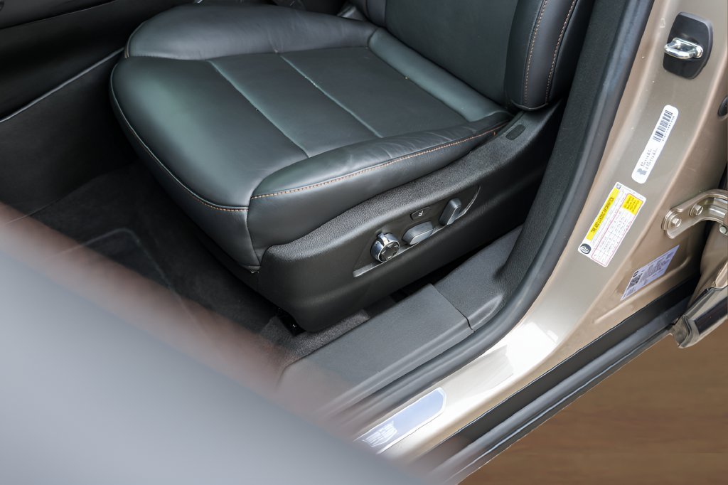 Certified 2023 Cadillac XT4 Sport FWD image 8