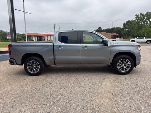 Used 2024 Chevrolet Silverado 1500 RST AWD/4WD image 9
