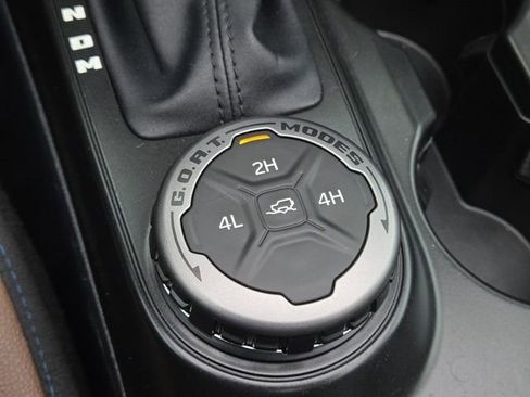 Used 2022 Ford Bronco Outer Banks image 11