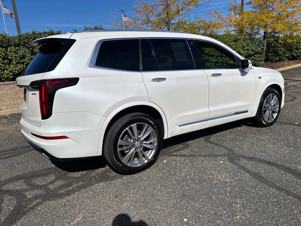 Used 2025 Cadillac XT6 Premium Luxury w/ LPO, Floor Liner Package AWD/4WD image 15