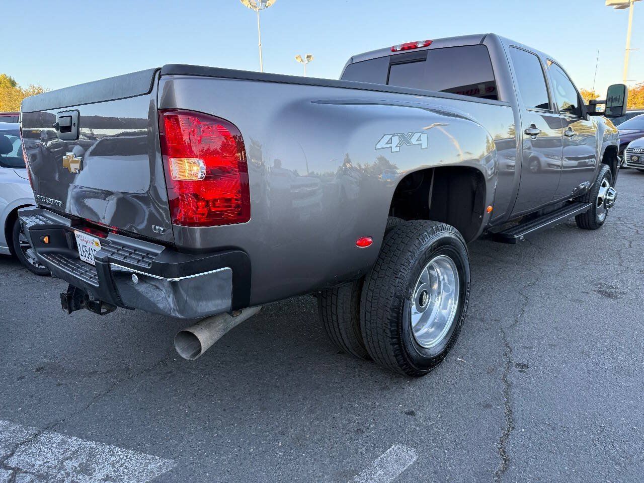 Used 2014 Chevrolet Silverado 3500 LTZ w/ LTZ Plus Package AWD/4WD image 3