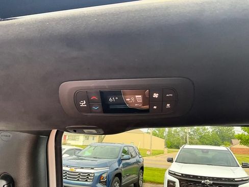Used 2022 Chrysler Pacifica Pinnacle AWD/4WD image 37