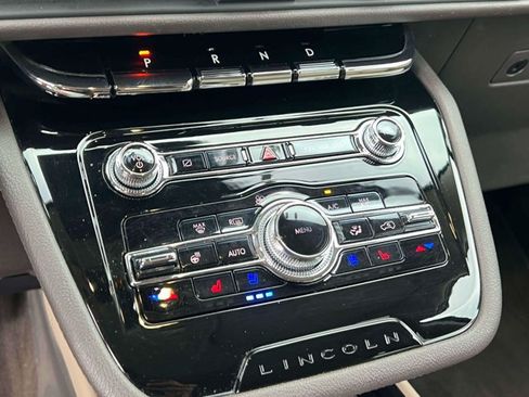 Used 2022 Lincoln Corsair AWD w/ Equipment Group 101A image 33