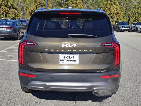 Used 2022 Kia Telluride S image 11