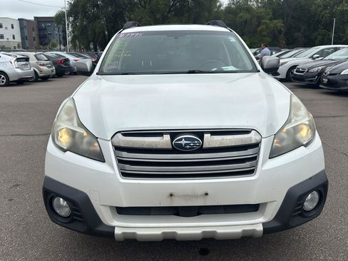 Used 2014 Subaru Outback 2.5i Limited AWD/4WD image 2