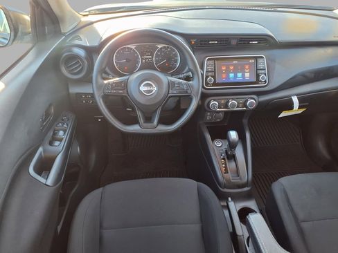 Certified 2025 Nissan Kicks Play S image 4