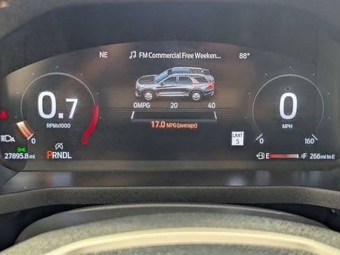 Used 2025 Ford Explorer Active image 30