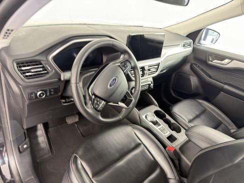 Used 2024 Ford Escape Platinum AWD/4WD image 16
