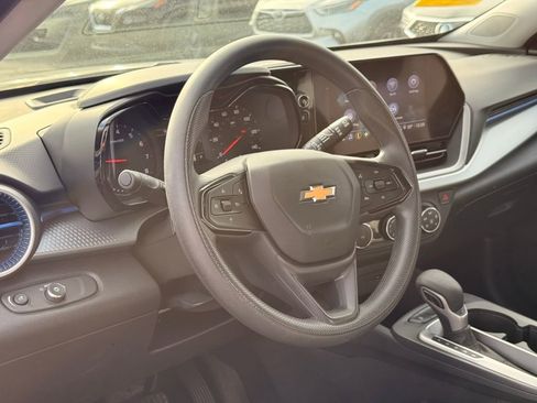 Used 2024 Chevrolet Trax LS image 26