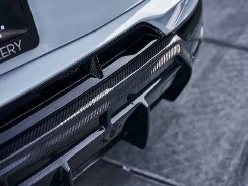 Used 2024 Lamborghini Urus Performante AWD/4WD image 21