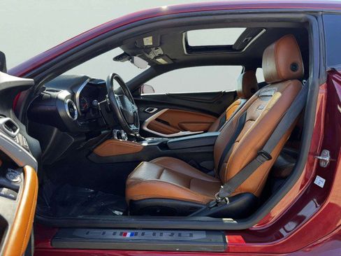 Used 2019 Chevrolet Camaro SS image 16