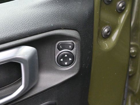 Used 2021 Jeep Wrangler Unlimited Sport image 10