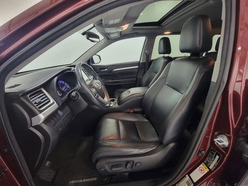 Used 2016 Toyota Highlander XLE image 14
